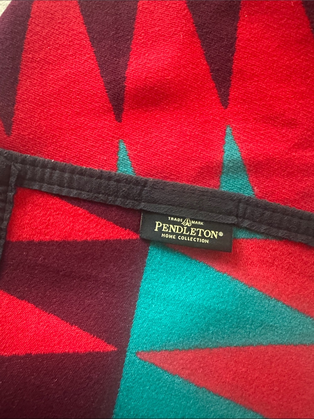 Pendleton Eyedazzler King Size Wool Blanket. Stunning! - Picture 6 of 7